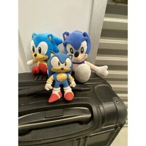 Knuckles Tails Sonic the Hedgehog Sonic Adventure SEga ReSaurus Figure Lot